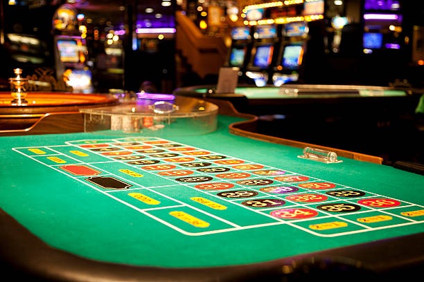 Stake selection is touch-optimized for quick bet adjustments kuat bet mobile app showing Wild Fireworks stake selector and spin button